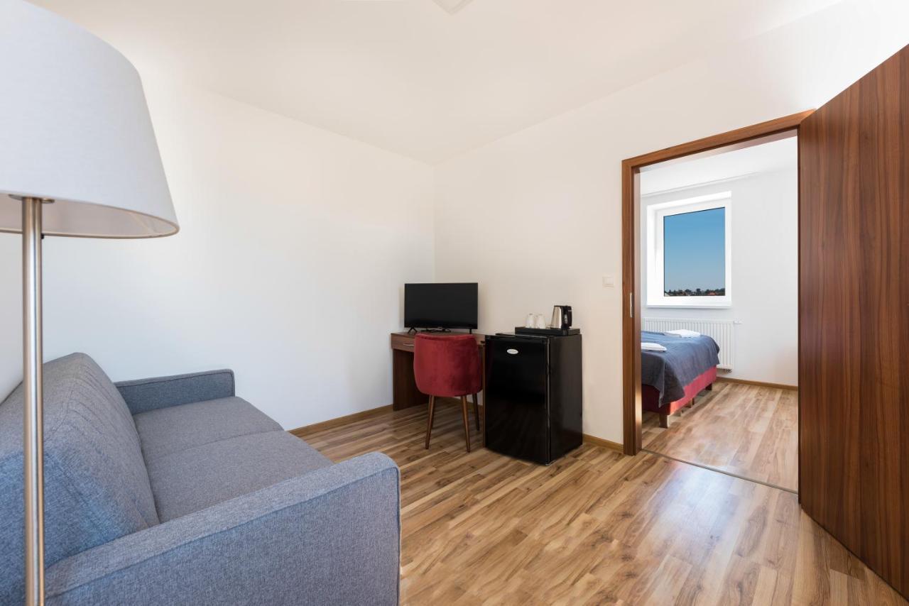 Penzion Sessler *** Trnava Luaran gambar