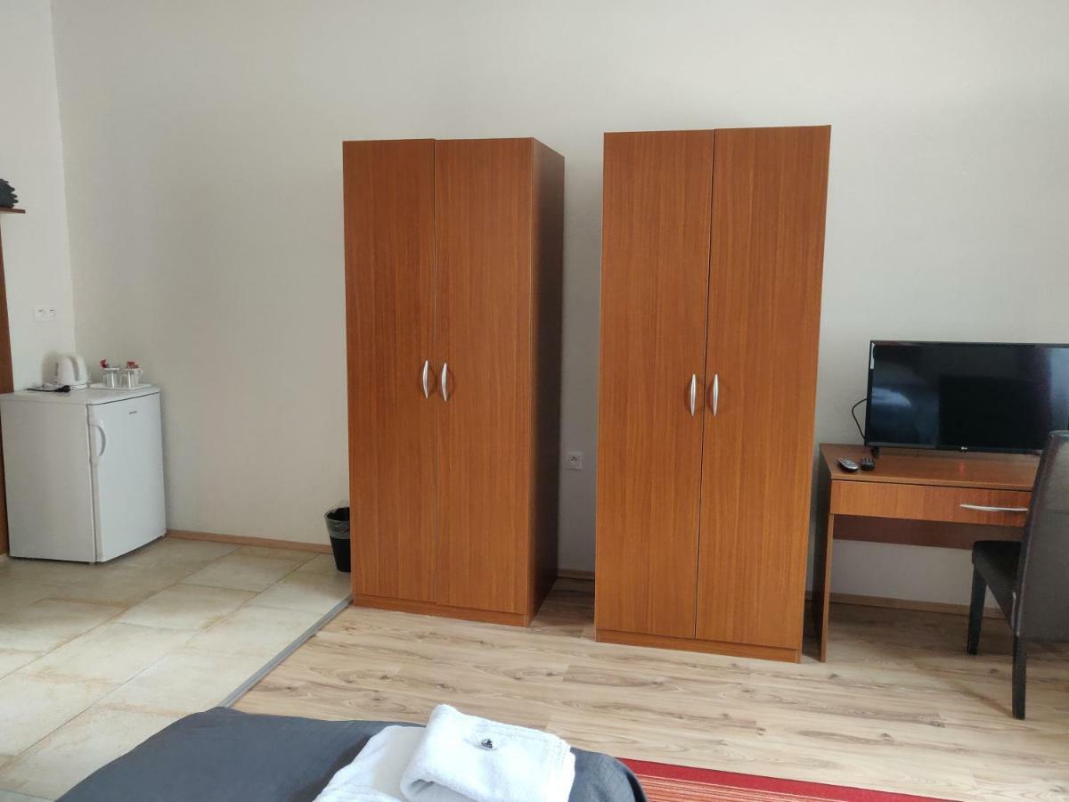 Penzion Sessler *** Trnava Luaran gambar