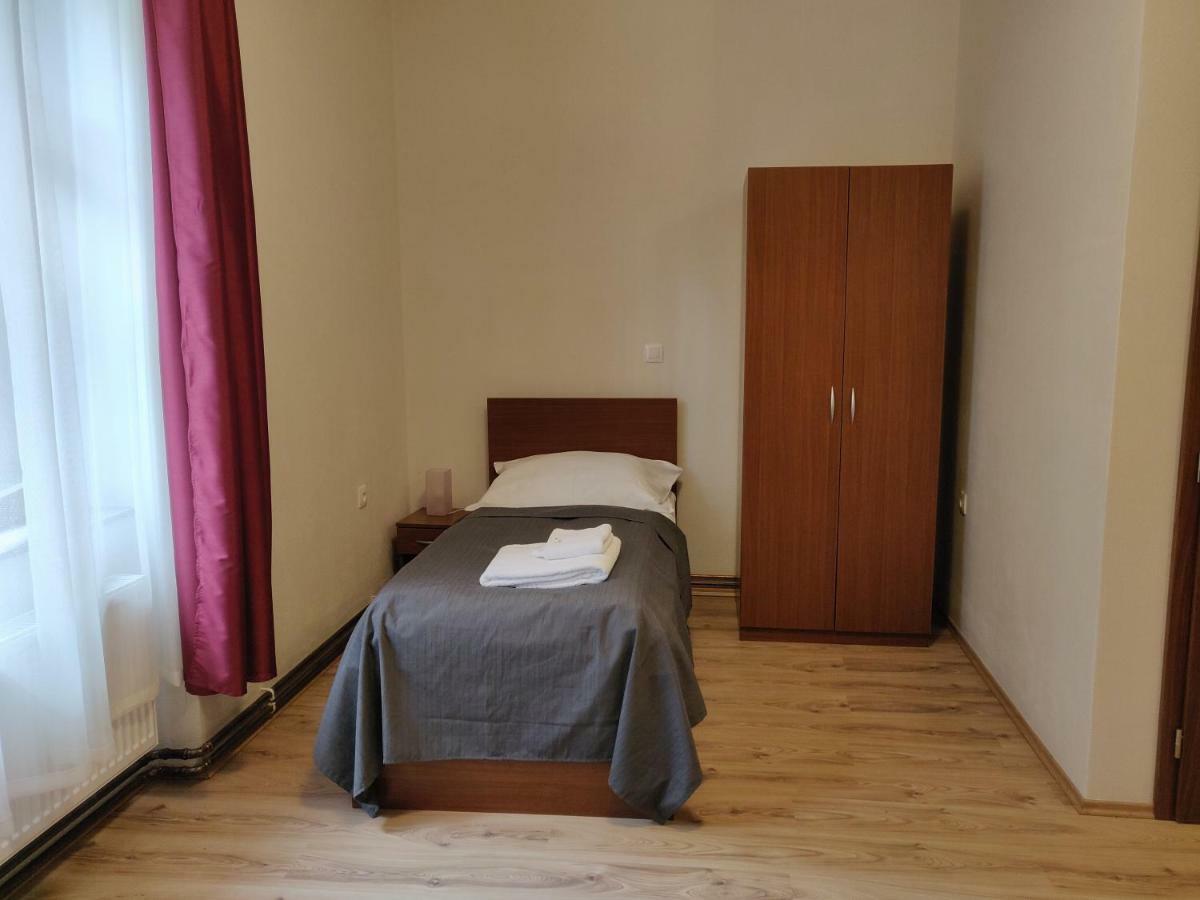 Penzion Sessler *** Trnava Luaran gambar